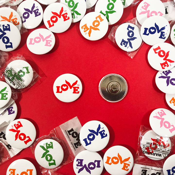 100 Pack of Magnetic Love Button