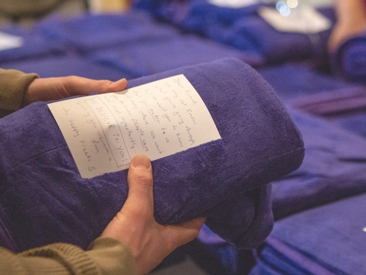 Brothers Deliver Blankets to Homeless With Loving Notes Attached