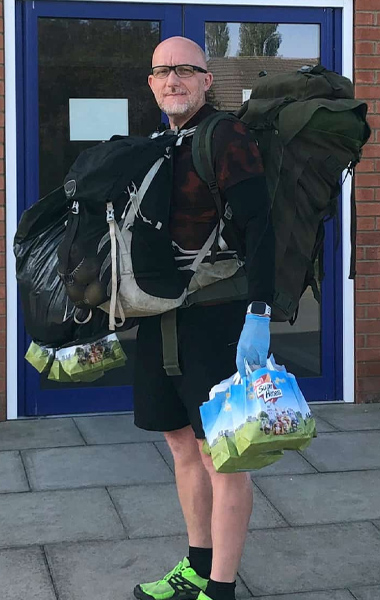 Man Delivers Lunch to His Students Every Day During Lockdown