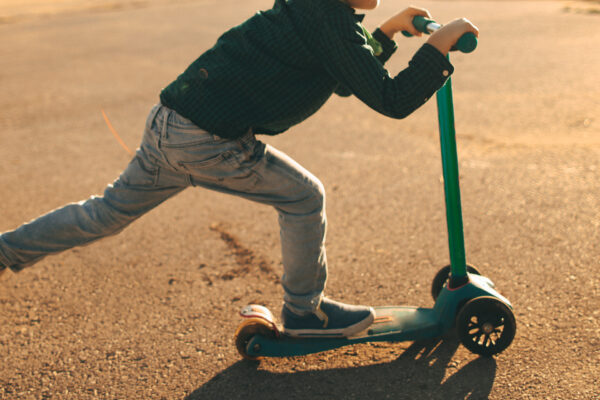 Anonymous Neighbor Buys New Scooter to Replace Kid’s Stolen One