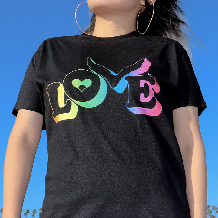 Coldplay Love Button Unisex T-Shirt (2022) - Love