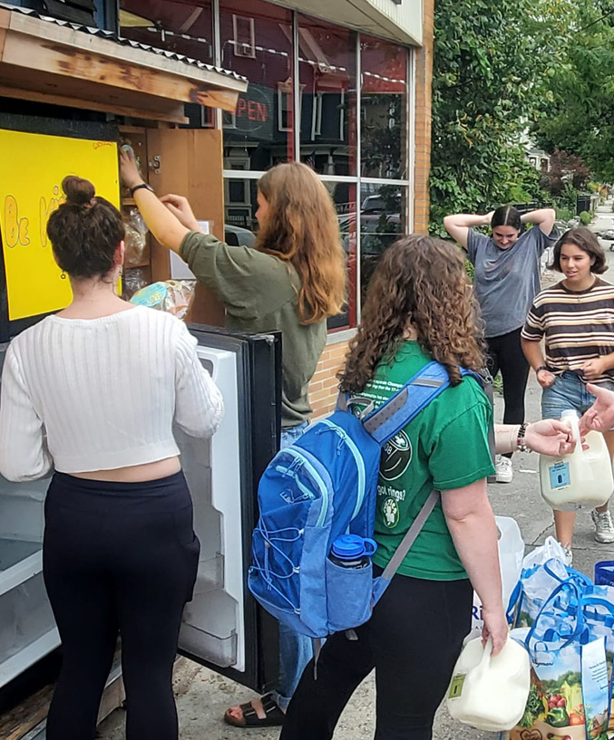 Students Fill Pantry for Those in Need Every Week